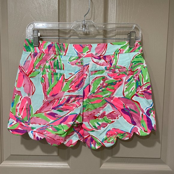 Lilly Pulitzer Buttercup Abstract Shorts - SZ 000.  C-HC - Picture 2 of 7
